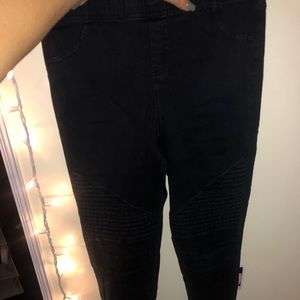 Black jeggings